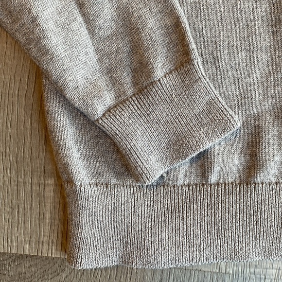 Boys Gap V-Neck Sweater - Picture 3 of 5